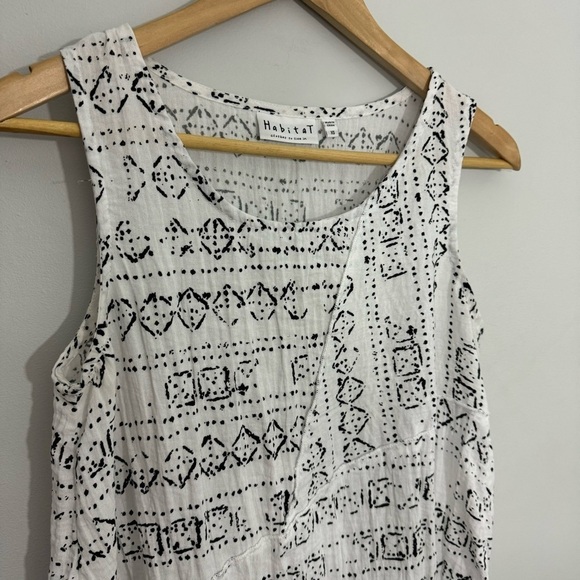 Habitat Sleeveless Asymmetrical Top Womens XS White Oversized Tunic Tank EUC - Picture 2 of 9